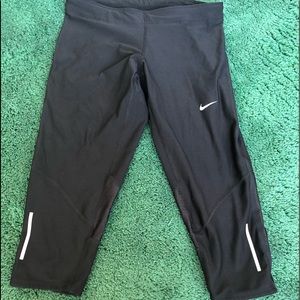 Nike cropped leggings
